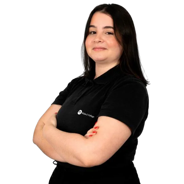 Larissa Farias, Implementação da Mídia & Tráfego